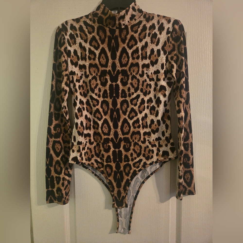 Leopard Print Long Sleeve Bodysuit